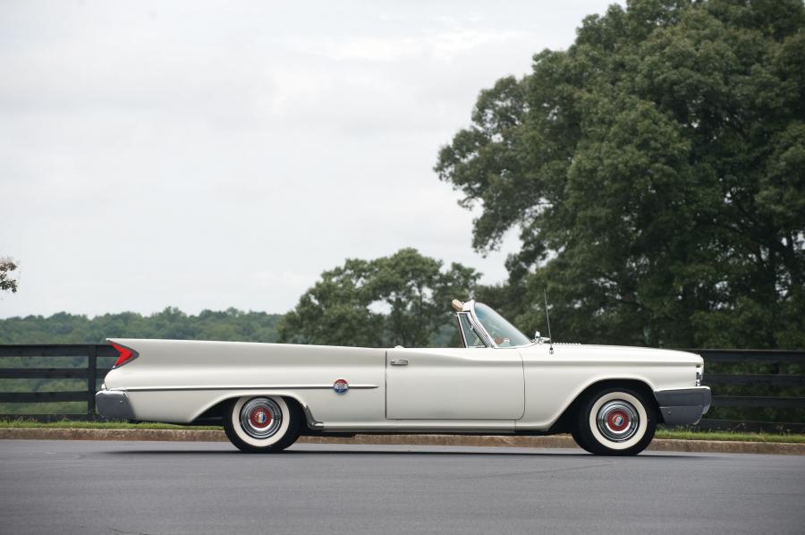  Chrysler 300F 4-Speed Convertible 1960 года  (фото 2 из 9)